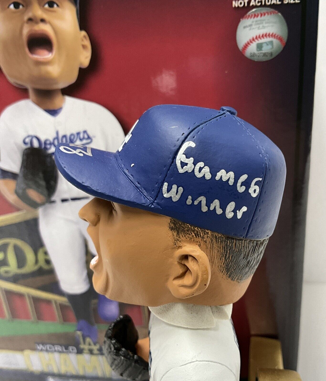 VICTOR GONZALEZ DODGERS SIGNED 20 WS FOCO BOBBLEHEAD "GAME 6 WINNER" PSA 2C88334