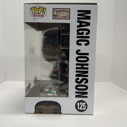 MAGIC JOHNSON SIGNED USA #125 10-INCH JUMBO WALMART EX FUNKO POP BAS WY61743