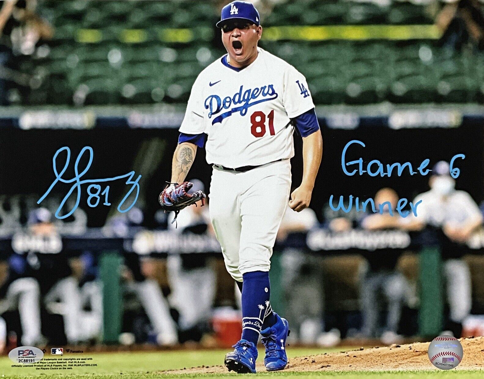 VICTOR GONZALEZ DODGERS SIGNED 2020 WS GAME 6 11X14 PHOTO "GAME 6 WINNER" PSA