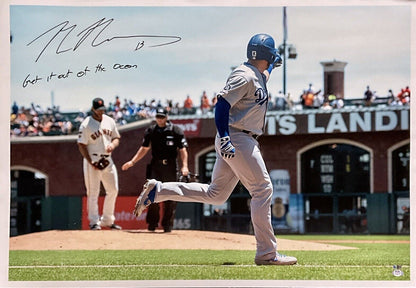 MAX MUNCY SIGNED 22X33 CANVAS VS MadBum "Get it out of the Ocean" PSA 1C01914