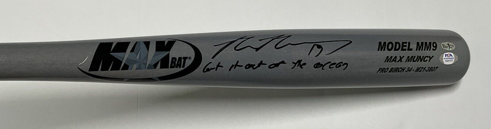 MAX MUNCY DODGERS SIGNED MAXBAT MODEL BAT "GET IT OUT OF THE OCEAN" PSA 1C01777