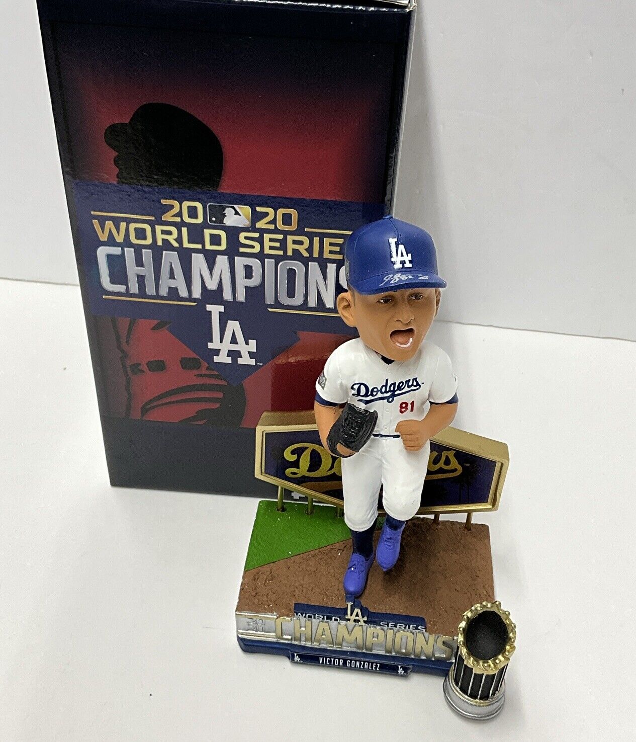 VICTOR GONZALEZ DODGERS SIGNED 20 WS FOCO BOBBLEHEAD "GAME 6 WINNER" PSA 2C88324