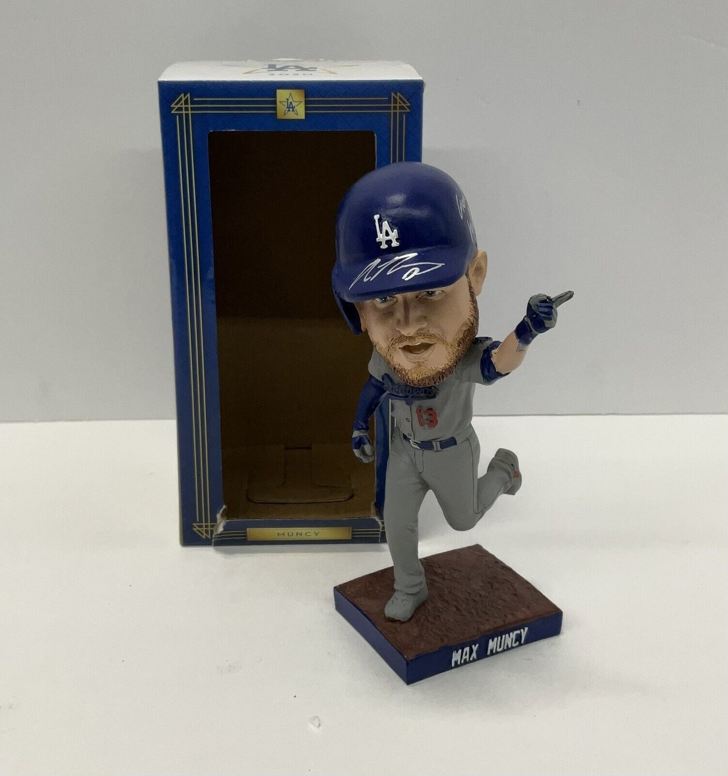 MAX MUNCY SIGNED DODGERS 2021 SGA BOBBLEHEAD "GIANT KILLER" INSCRIPT PSA 2C51366