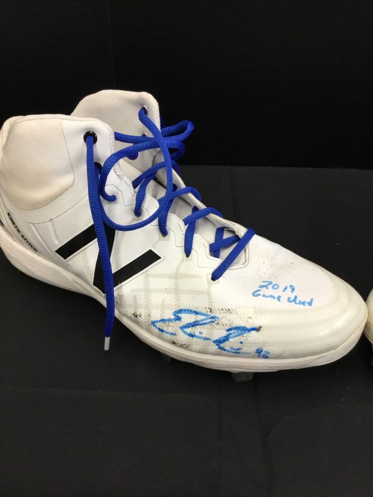 EDWIN RIOS DODGERS ROOKIE SIGNED & INSCRIBED GAME USED CLEATS PSA RG14857 / 62