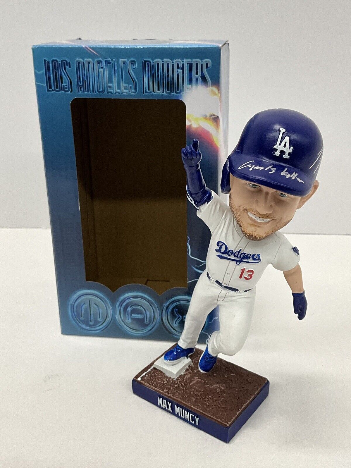 MAX MUNCY SIGNED DODGERS 2023 SGA BOBBLEHEAD "GIANT KILLER" INSCRIPT PSA 2C82065