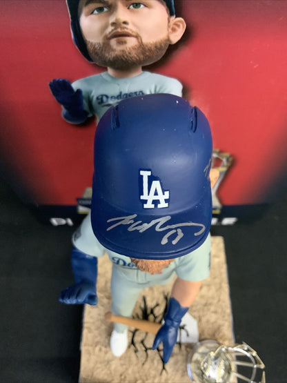 MAX MUNCY DODGERS SIGNED CHAMPIONSHIP BOBBLEHEAD "2020 WS CHAMPS" PSA 1C01940