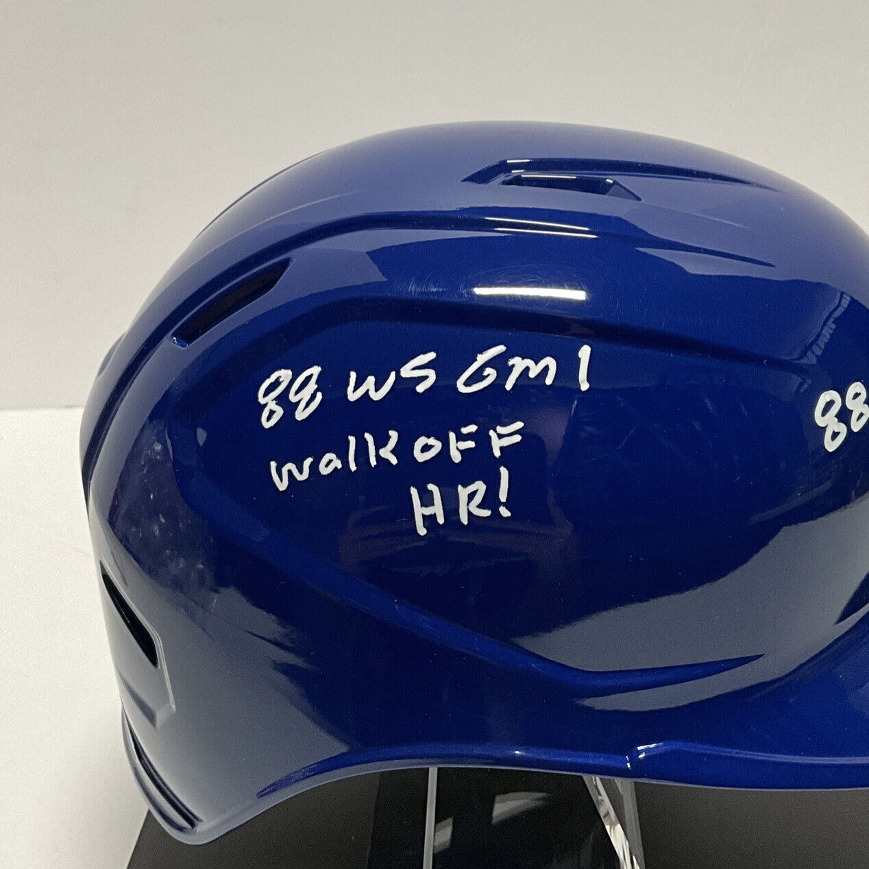 KIRK GIBSON 88 WS CHAMP SIGNED FULL SIZE DODGERS HELMET W/4 INSCRIPTIONS W140623