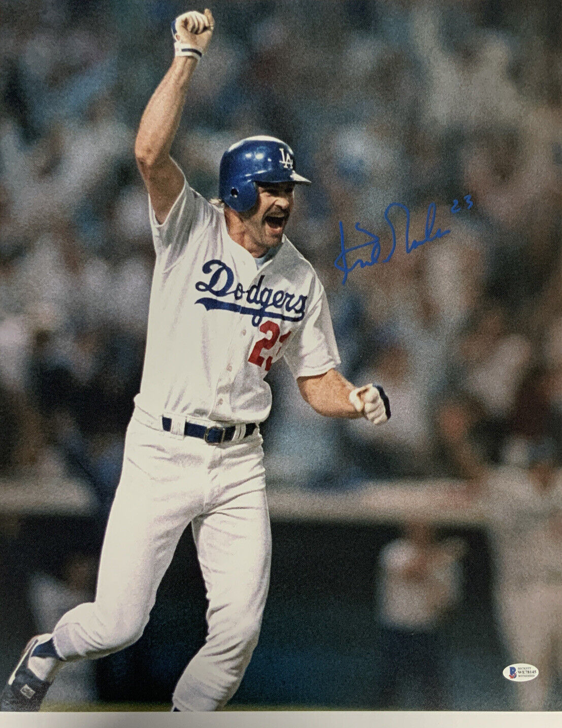 KIRK GIBSON DODGERS SIGNED 88 WORLD SERIES WALK OFF HR 16X20 PHOTO BLUE BAS