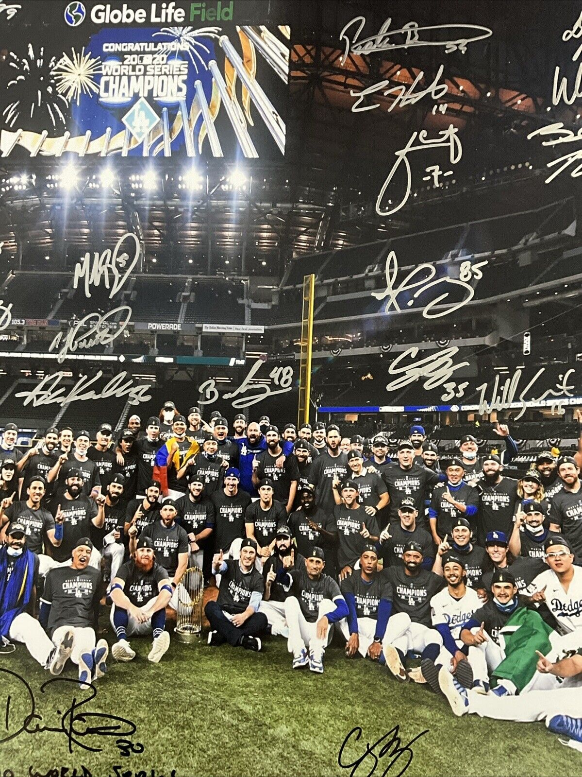 DODGERS 2020 WORLD SERIES FULL TEAM SIGNED 20X24 PHOTO 30 AUTOS PSA 9A48075