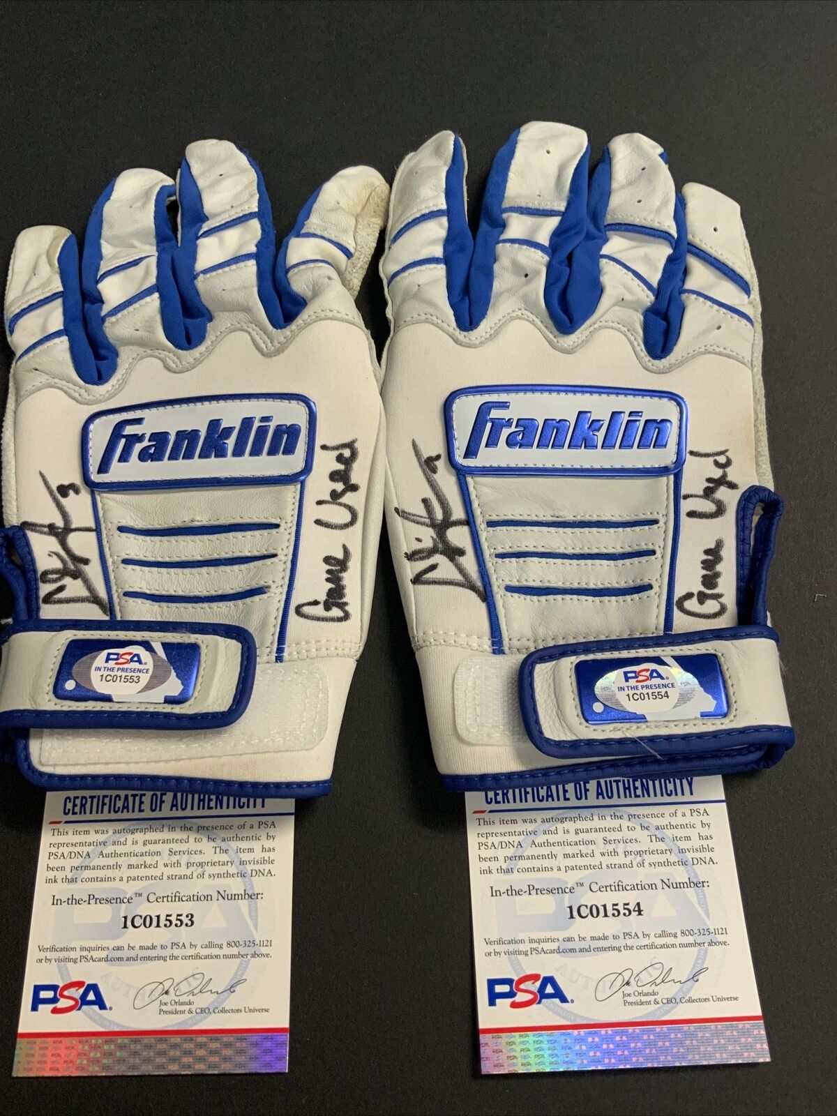 CHRIS TAYLOR  DODGERS SIGNED GAME USED BATTING GLOVES PSA WITNESS COA 1C01554/53