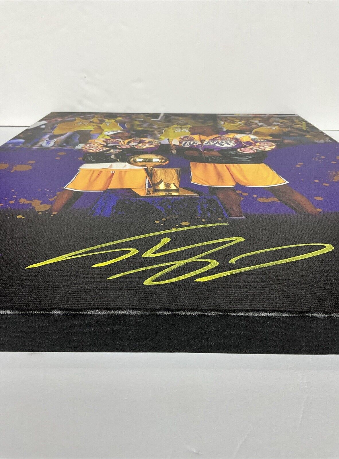 SHAQUILLE O'NEAL LAKERS HALL OF FAME SIGNED 24X30 STRETCHED CANVAS BAS 1W489179