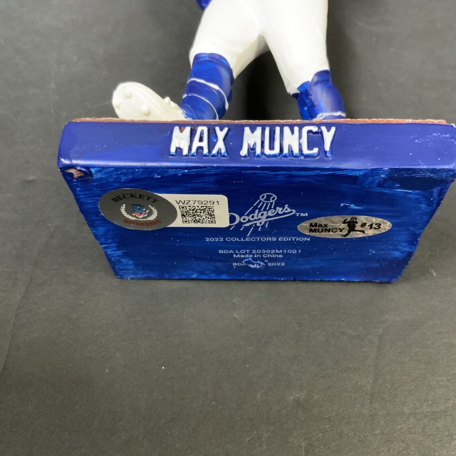 MAX MUNCY DODGERS SIGNED 2022 BOBBLEHEAD "GIANT KILLER" INSCRIPTION BAS WZ79291