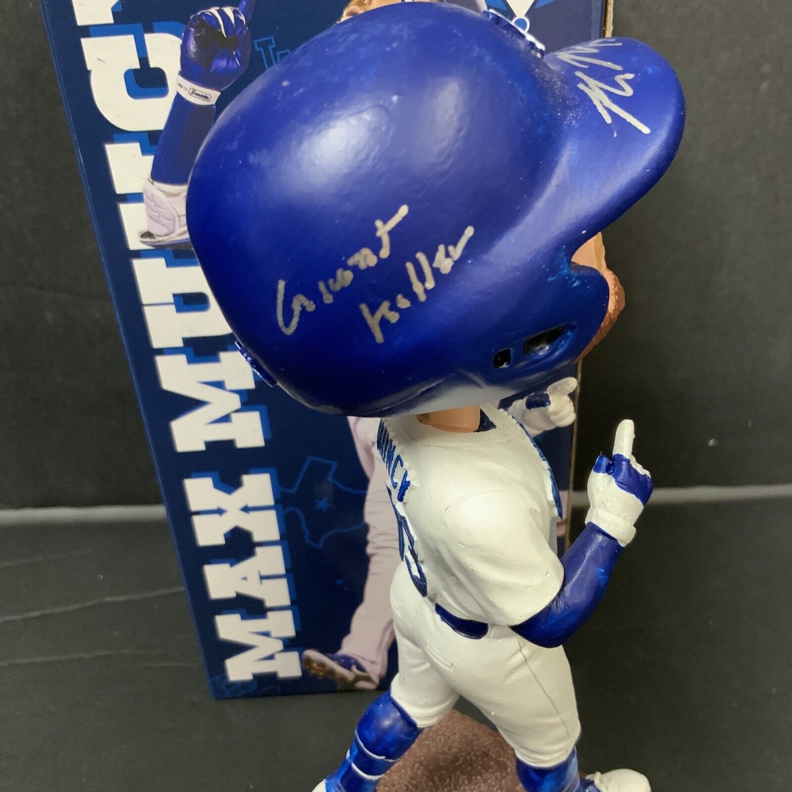 MAX MUNCY DODGERS SIGNED 2022 BOBBLEHEAD "GIANT KILLER" INSCRIPTION BAS WZ79291