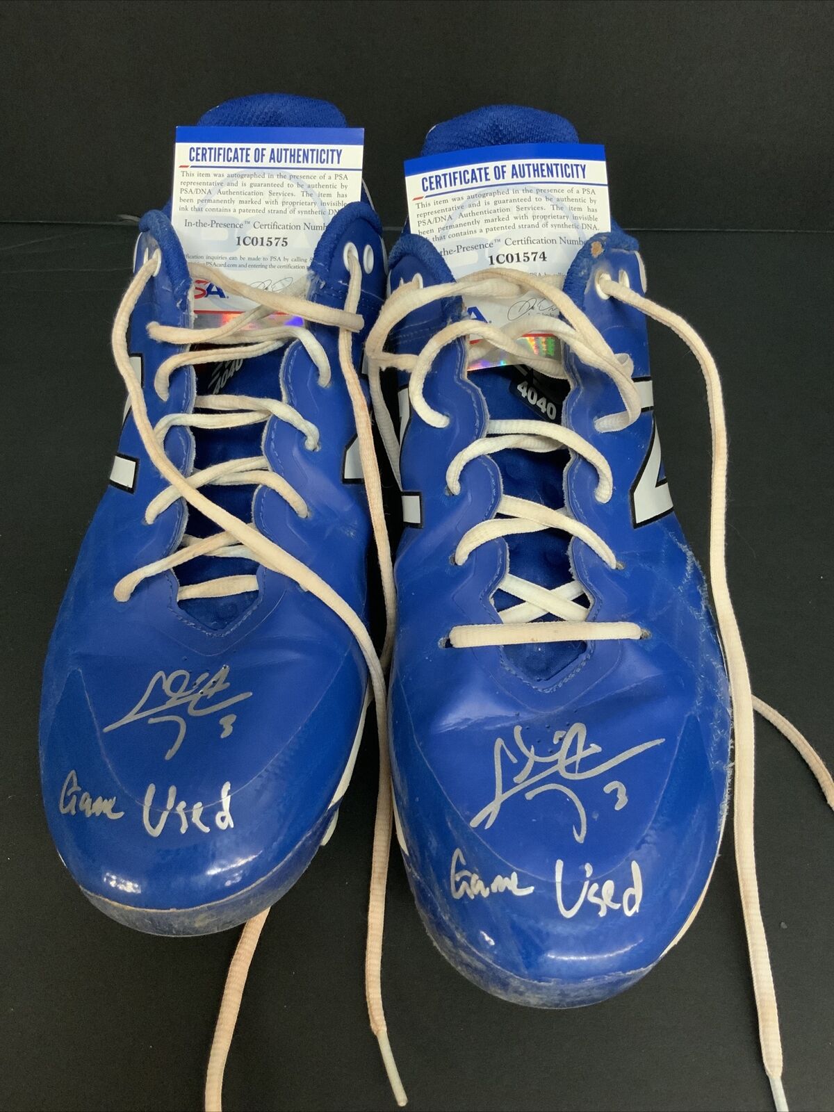 CHRIS TAYLOR  DODGERS SIGNED GAME USED CLEATS PSA WITNESS COA 1C01574/75