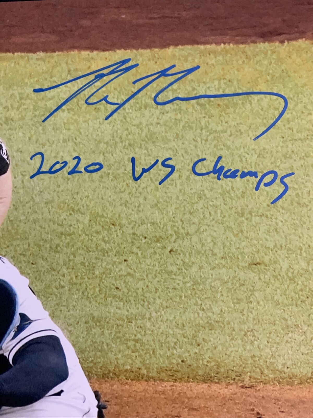 MAX MUNCY DODGERS SIGNED 16X20 PHOTO "2020 WS CHAMPS" MLB COA JD408985