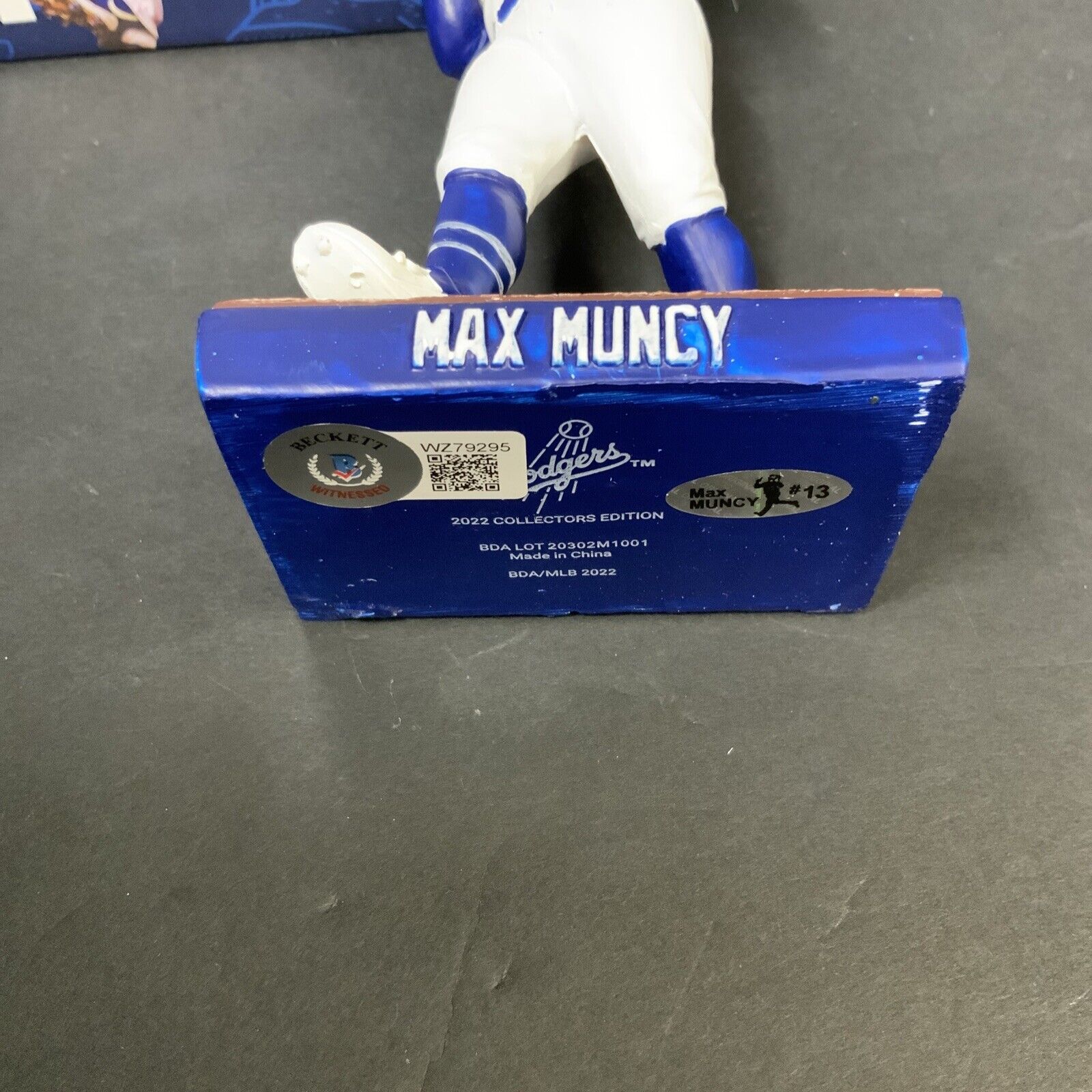 MAX MUNCY DODGERS SIGNED 2022 BOBBLEHEAD "GIANT KILLER" INSCRIPTION BAS WZ79295