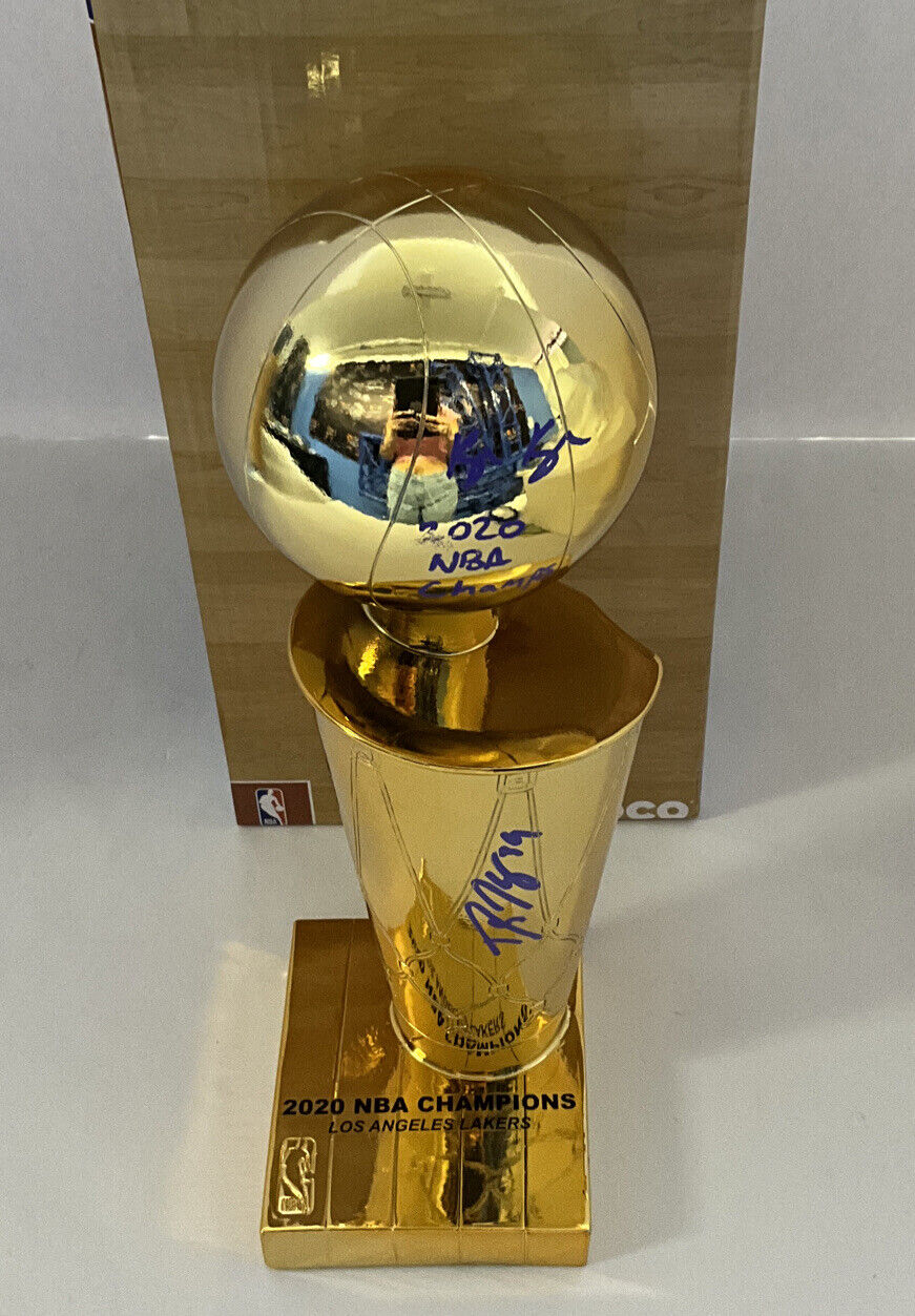 KYLE KUZMA & DWIGTH HOWARD SIGNED 12" NBA TROPHY "2020 NBA CHAMPS" PSA AI81064