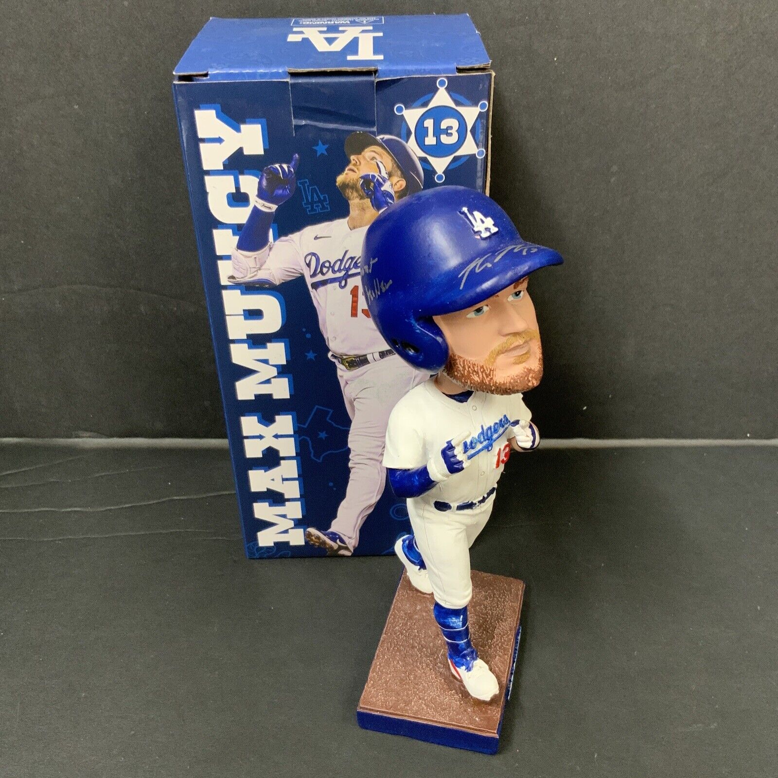 MAX MUNCY DODGERS SIGNED 2022 BOBBLEHEAD "GIANT KILLER" INSCRIPTION BAS WZ79291