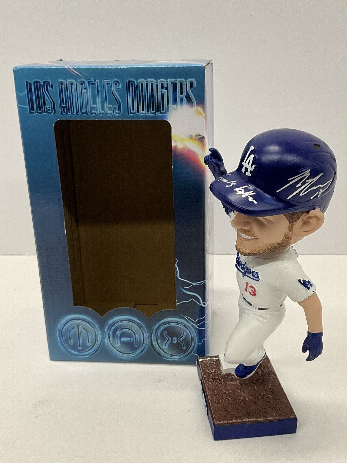 MAX MUNCY SIGNED DODGERS 2023 SGA BOBBLEHEAD "GIANT KILLER" INSCRIPT PSA 2C82065