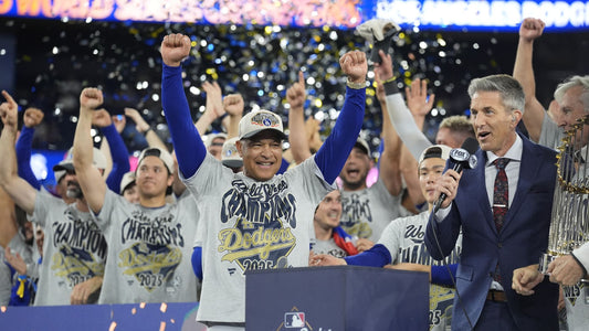 Pre-sale is closed, more tickets will be available in person at the event!!! DAVE ROBERTS DODGERS 4X WORLD SERIES CHAMPION PUBLIC SIGNING / MEET AND GREET 2025