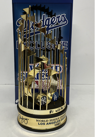 CEY, GUERRERO YEAGER SIGNED DODGERS 12" 1981 TROPHY " 81 WS TRI-MVP" PSA 9A55584