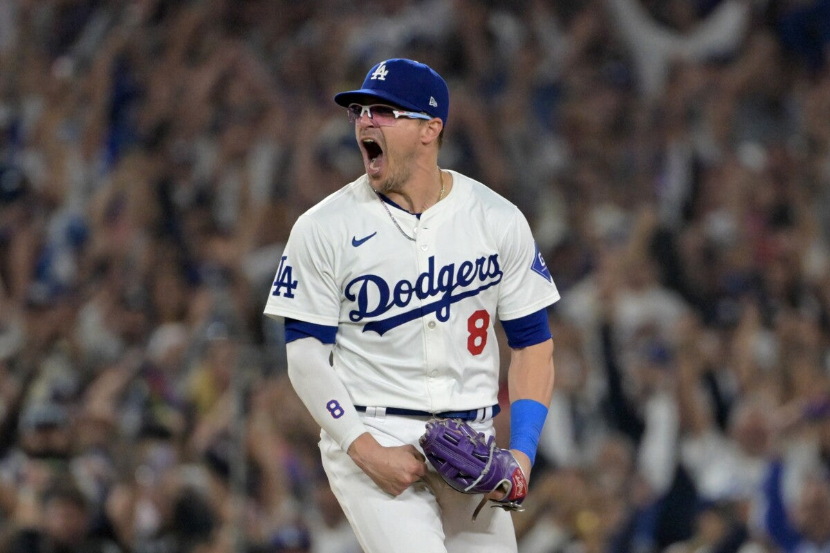 KIKE HERNANDEZ DODGERS 2020 & 2024 WORLD SERIES CHAMPION PUBLIC SIGNING/ MEET AND GREET