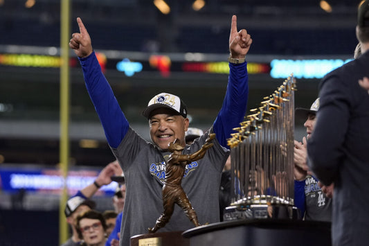 ONLINE PRE-SALE IS CLOSED, MORE TICKETS WILL BE AVAILABLE IN PERSON AT THE EVENT TOMORROW STARTING AT 8:30 AM.. DAVE ROBERTS 3X WORLD SERIES CHAMPION PUBLIC SIGNING/ MEET AND GREET